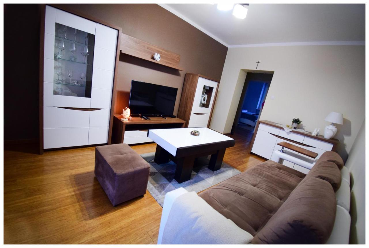 Color 24 Apartament IV Lägenhet Stalowa Wola Exteriör bild